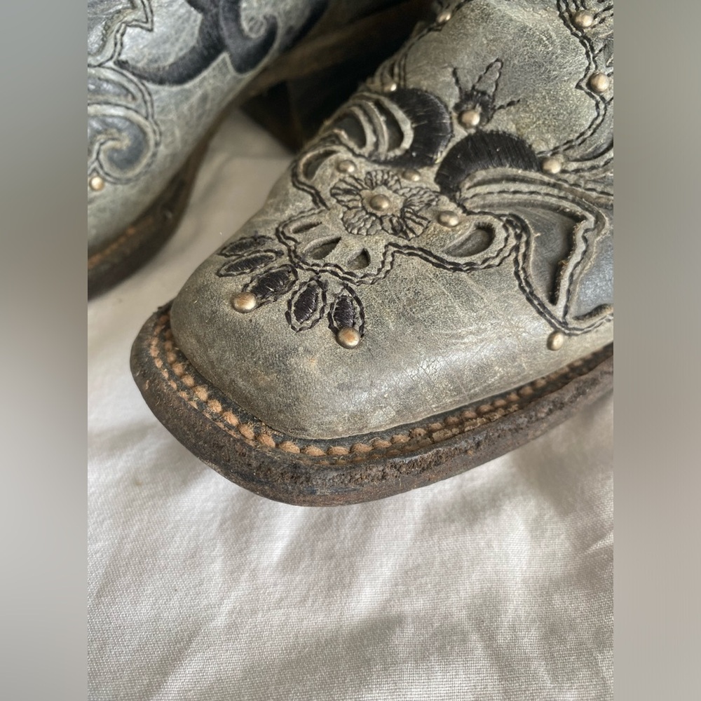 Corral Vintage A1130 Gray Black Studs Leather Cowboy Boots Women’s Size 7M - Picture 10 of 14
